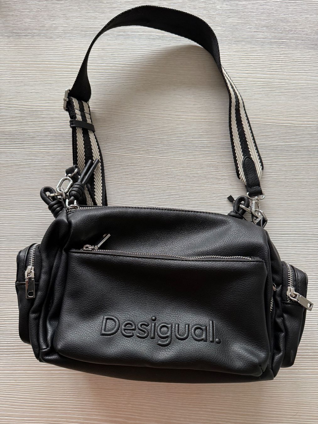 Desigual Borse da donna: Schwarze Desigual Handtasche – Usato da Ermatingen venduto da Speiki2