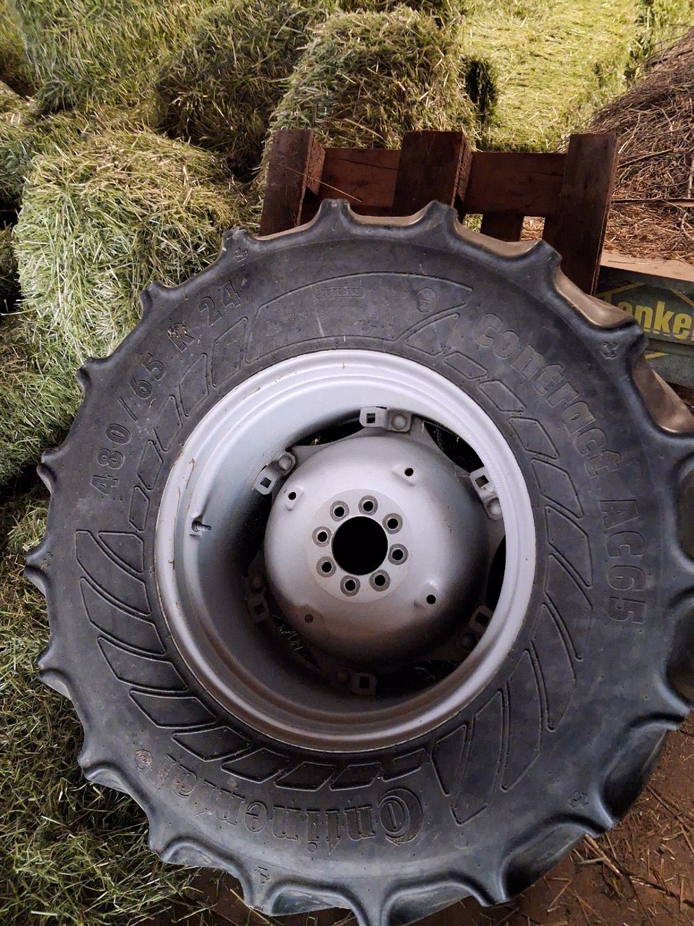 Hürlimann Trattori: 2stk Hürlimann same deutz Räder – Usato da sünikon venduto da Johny7777