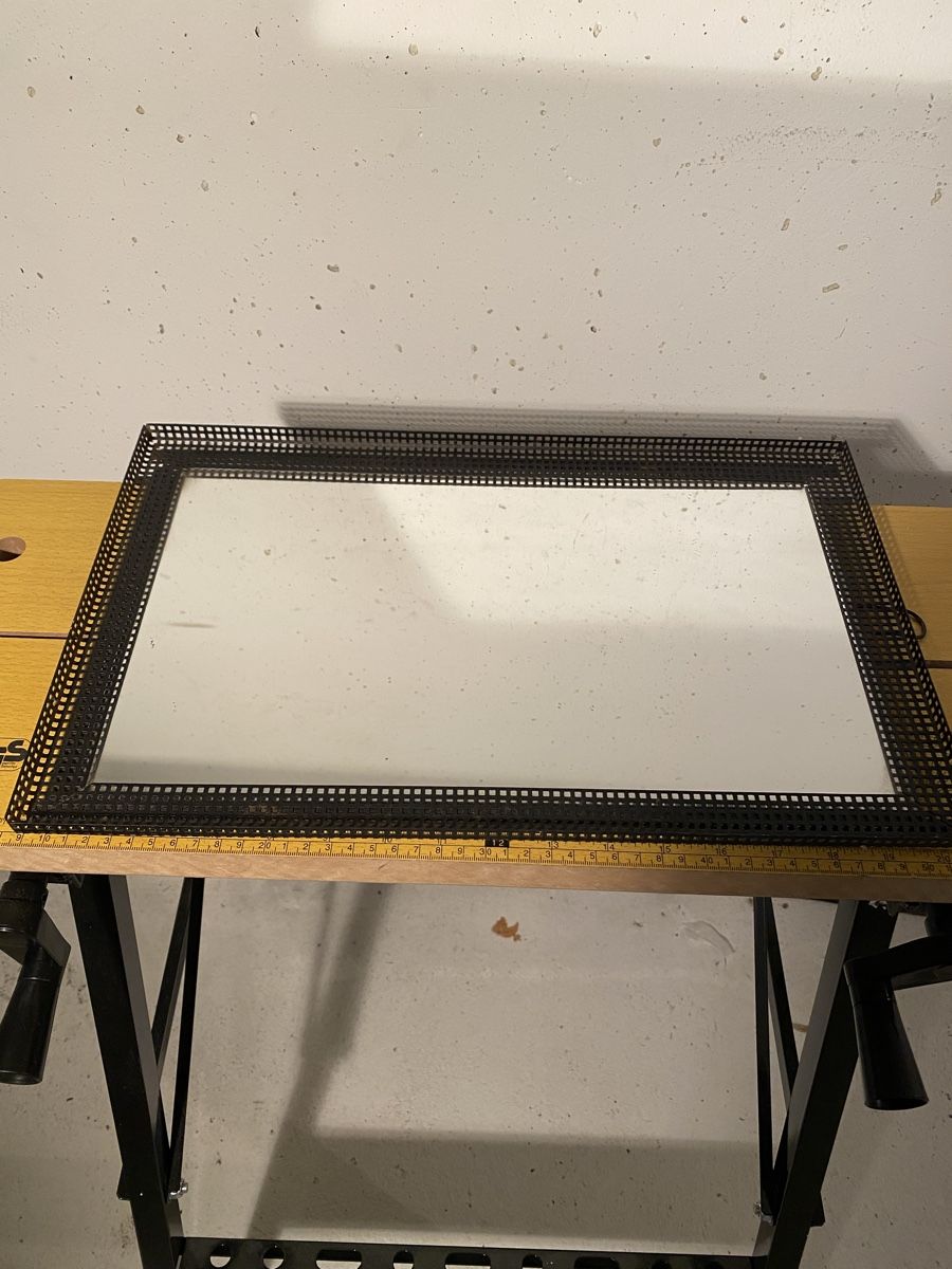 Specchi: Wunderschöner Spiegel mit schwarzem Rahmen 70x40cm – Usato da Volketswil venduto da Ahot