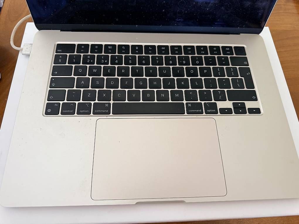 Portables: MacBook Air 15 – D'occasion à Vex par nat_26l5