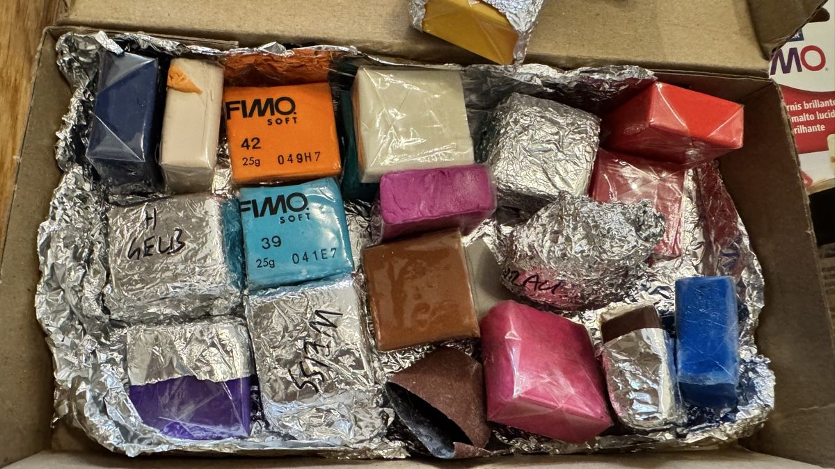 Pâte à modeler: Div. Fimo mit Silber-Ohrstecker – Défectueux à Zürich par Minoulini 1
