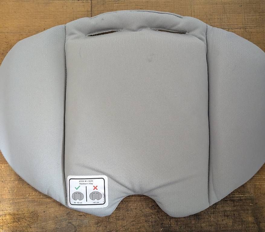 Seggiolini per auto: Babyschale Cybex Aton i-Size inkl. Isofix – Usato da Hüttwilen venduto da frolens123 2