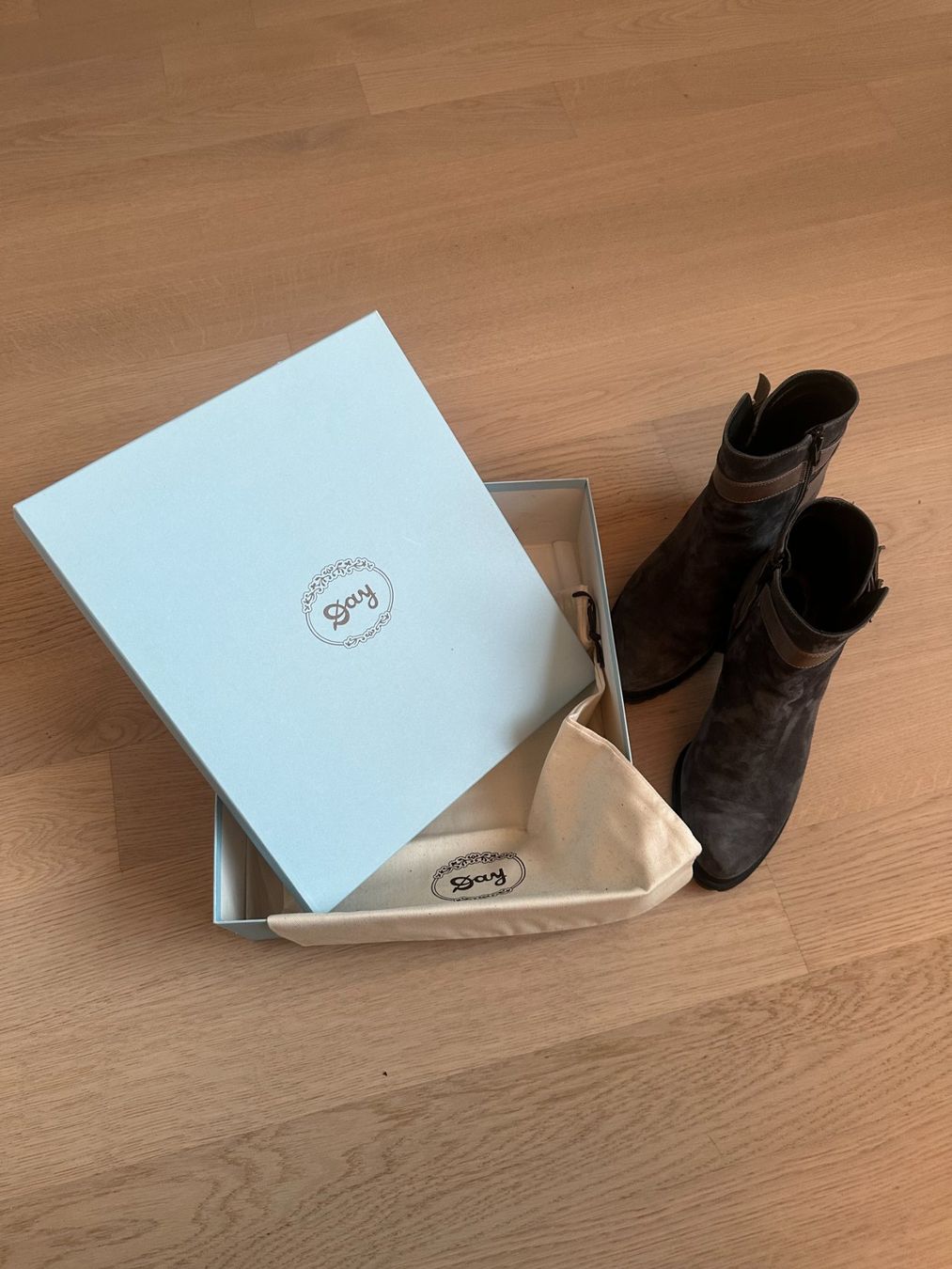 Chaussures femmes: Stiefeletten von Day – D'occasion à Zürich par Rigiblick2 6