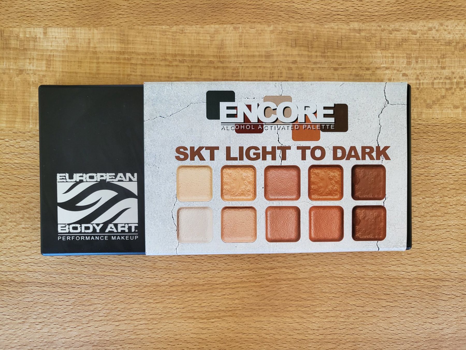Make-up: SFX Light To Dark Palette, neuwertig – Nuovo e nell'imballaggio originale da Turbenthal venduto da nel_6kwk