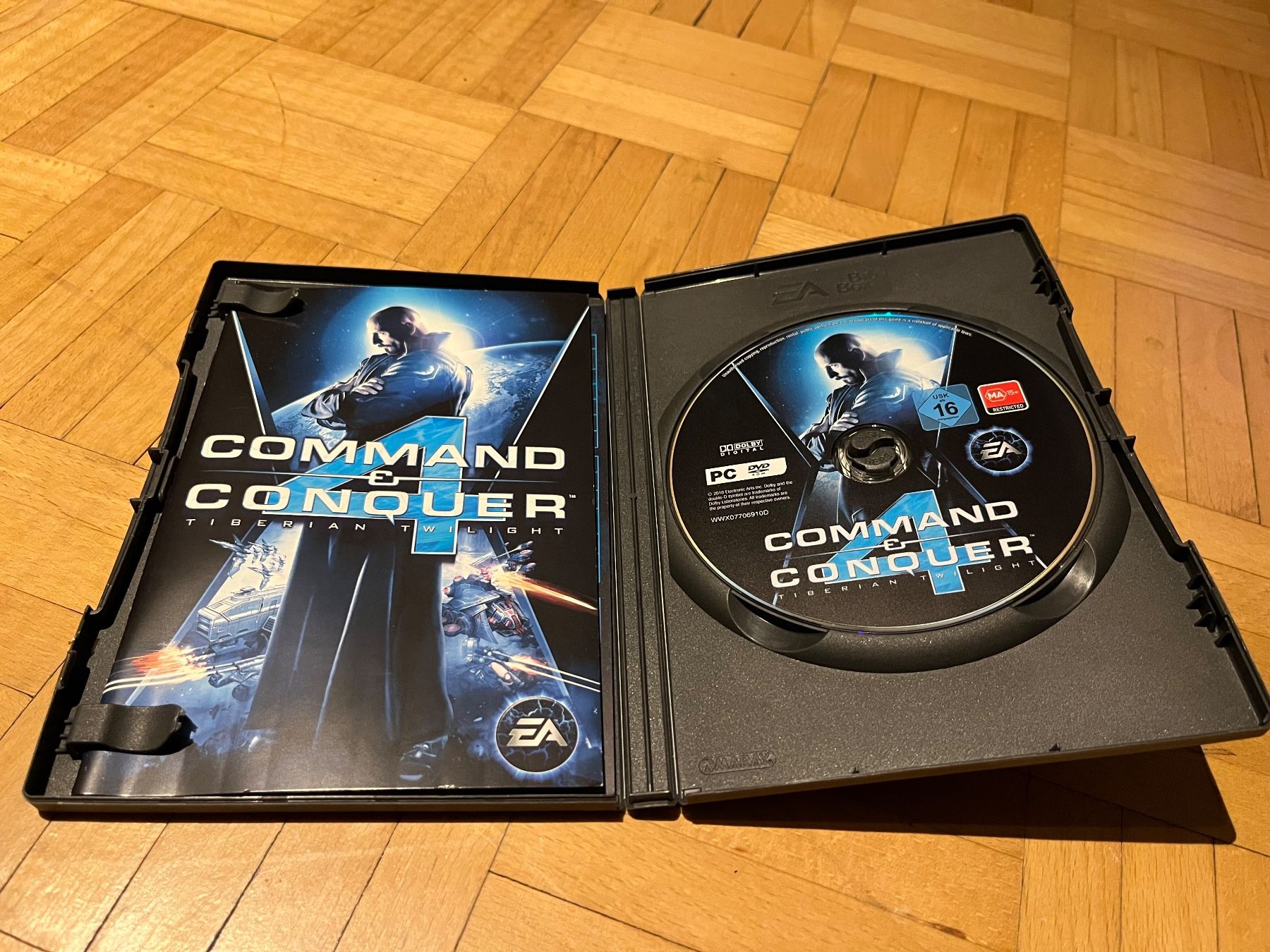 Jeux: Command & Conquer 4 – D'occasion à Basel par Ruemli17 1