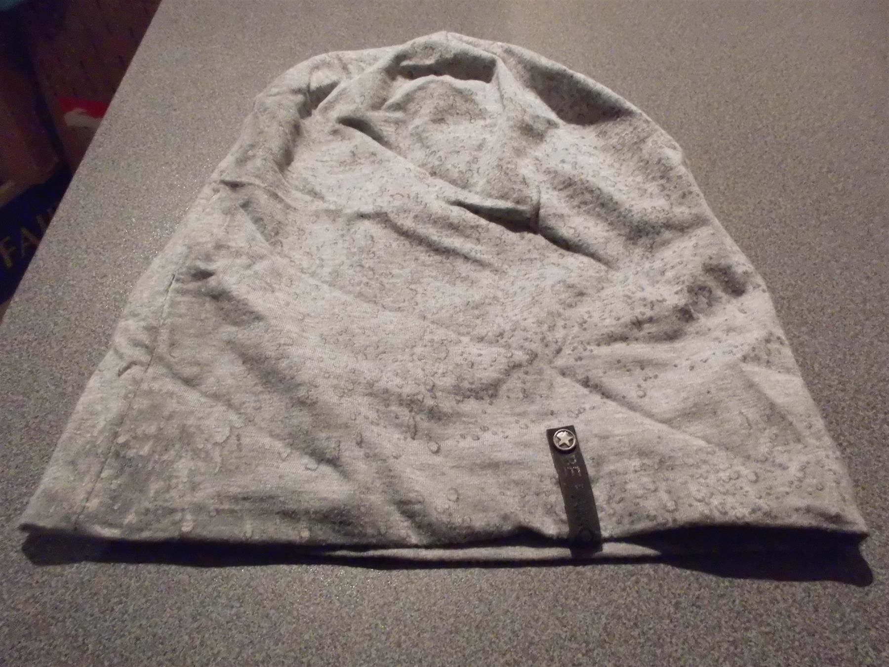 Altro abbigliamento per bambino: Mütze, Be Famous, grau/feines Muster – Usato da Zürich venduto da abraxas1291