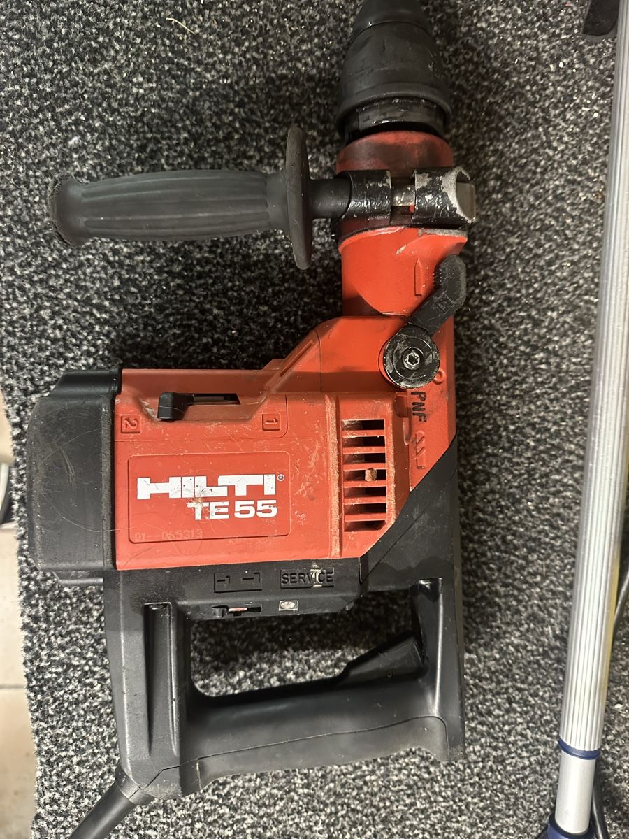 Alle Maschinen: Perforateur Hilti TE 55 – Gebraucht aus Chevroux von  1
