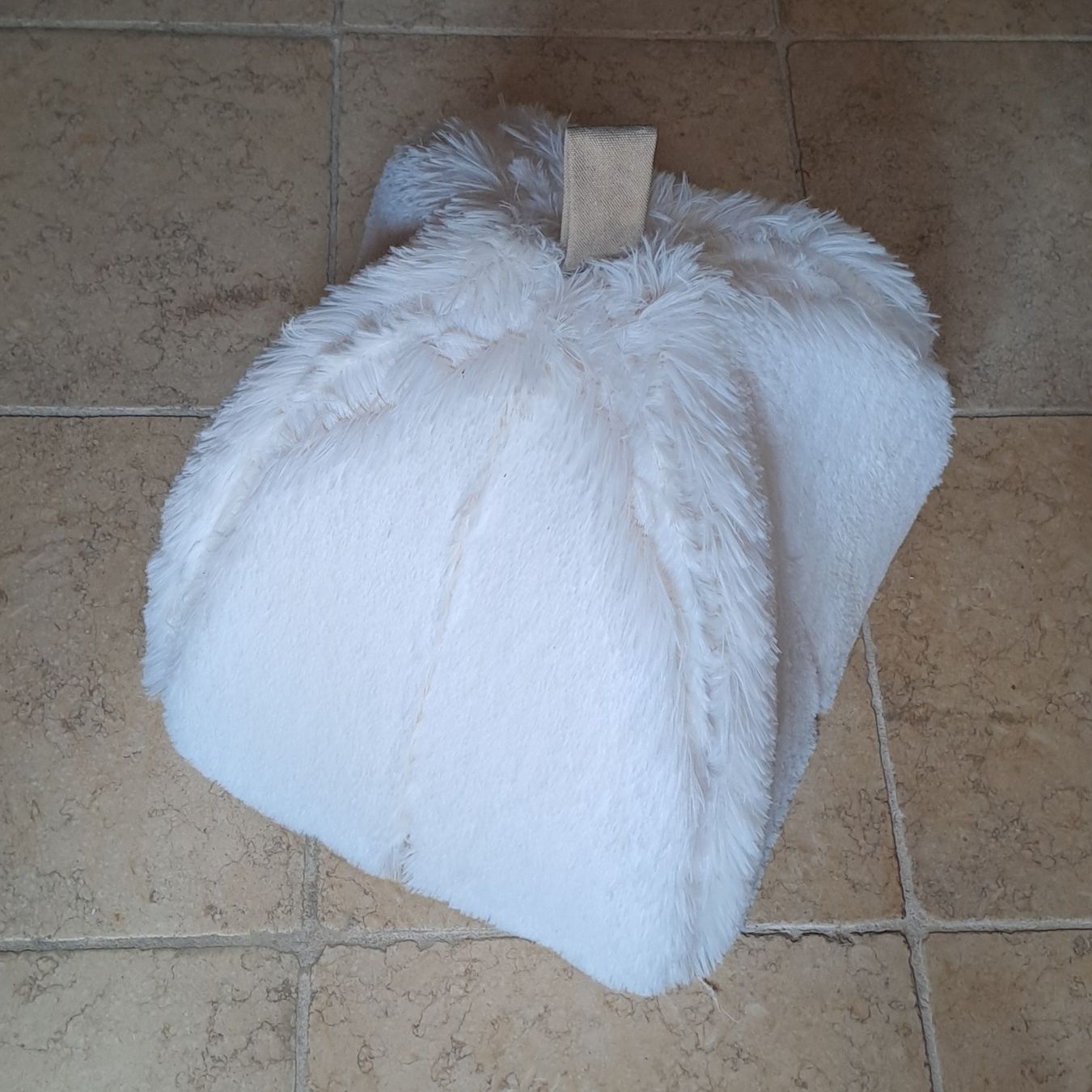 Liege- & Schlafplätze: Maisonnette pour chat en peluche blanc – Neu (gemäss Beschreibung) aus Rolle von Loutre84 2