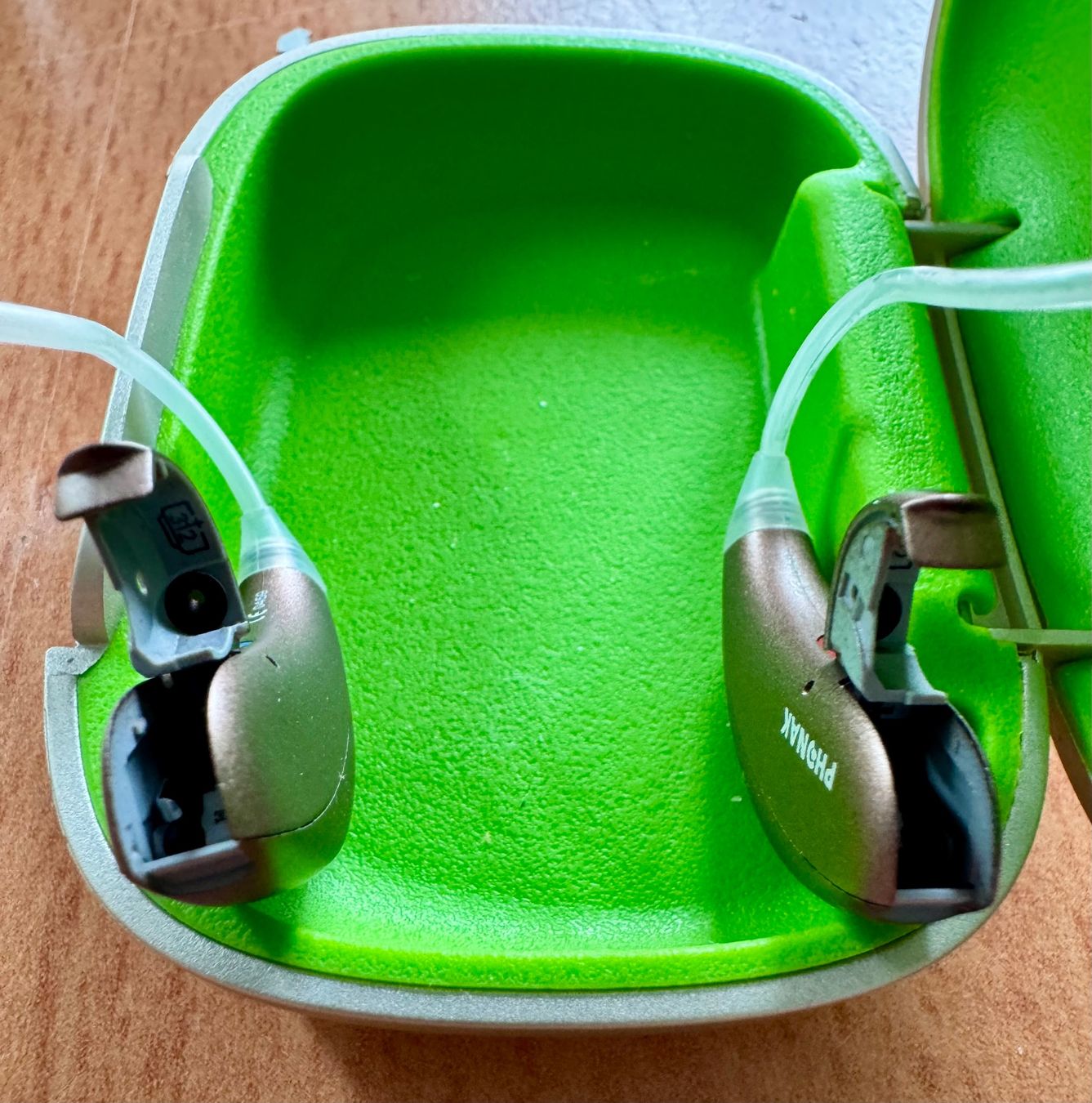 Phonak Attrezzature mediche: Phonak Natos Nova M Hörgeräte – Usato da Hermetschwil-Staffeln venduto da Sigmund57 7