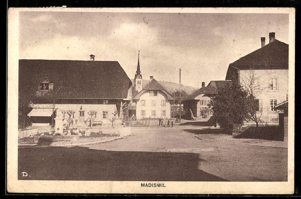 Ansichtskarten: AK Madiswil, Platz mit Kirche – Gebraucht aus Berlin von bartko-reher