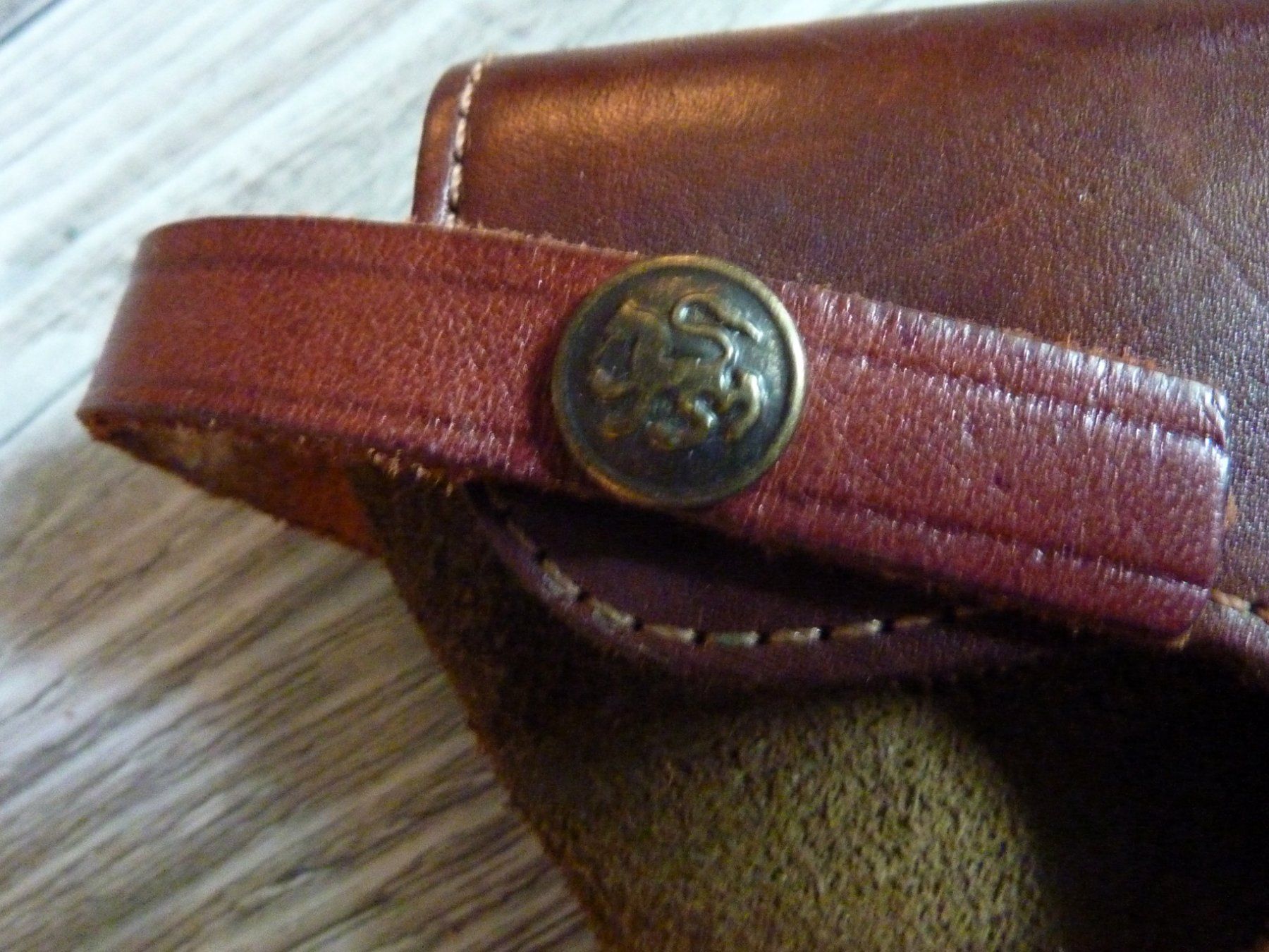 Schützensport: Cartouchière pour pistolet en cuir Argentin. – Gebraucht aus Bern von Dedonegro 4
