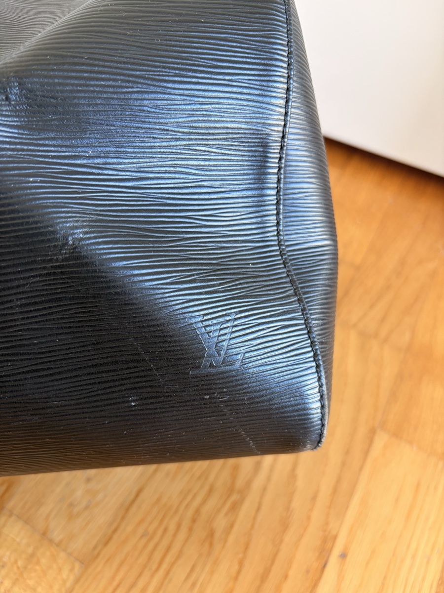 Louis Vuitton Borse: Louis Vuitton Keepall 50 Epi Schwarz – Usato da Reinach BL venduto da Dimitri00 2