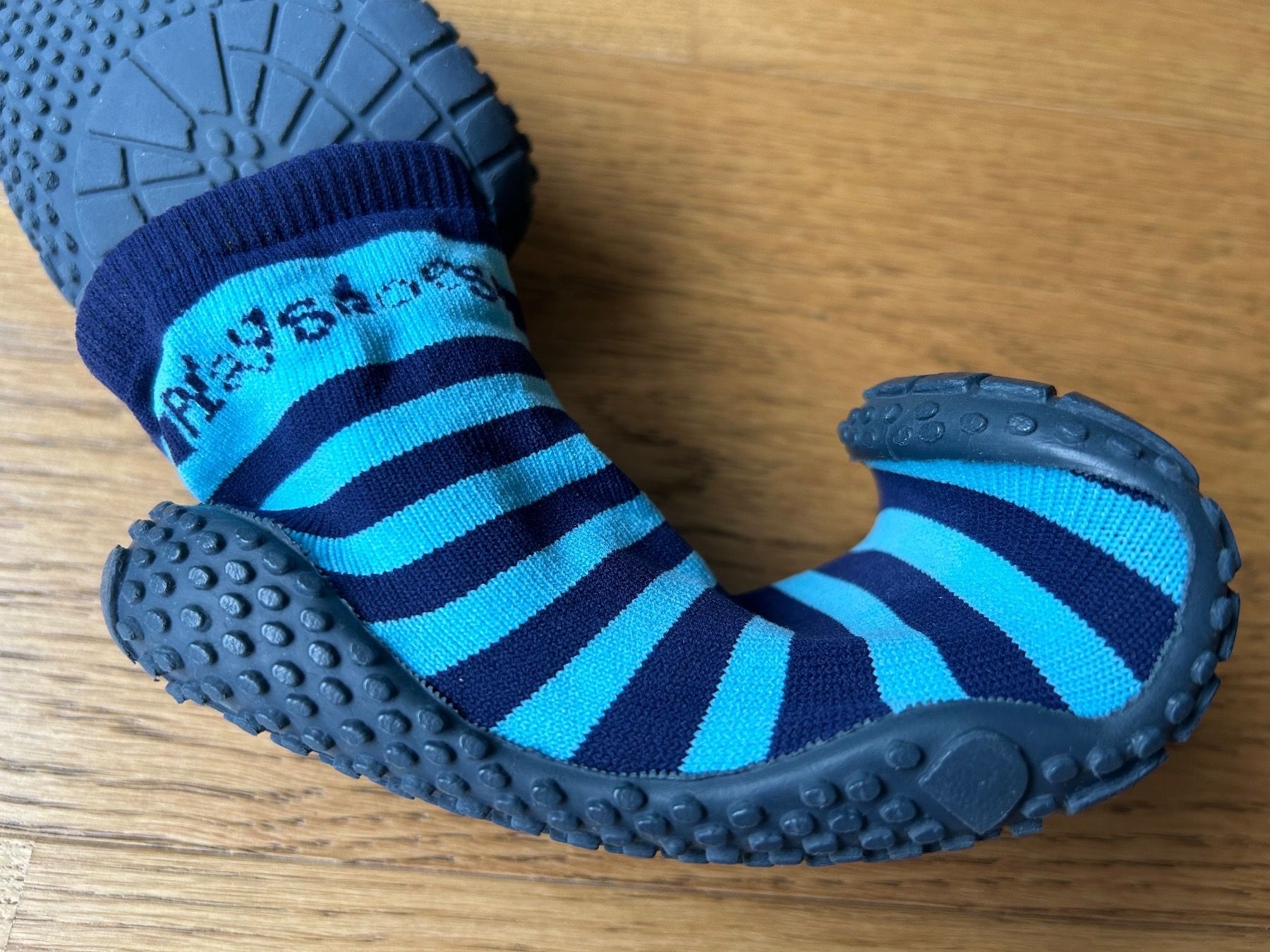 Chaussures garçon: Kinder Strandschuhe Gr.28 – D'occasion à Rothrist par szc_9dg5 2