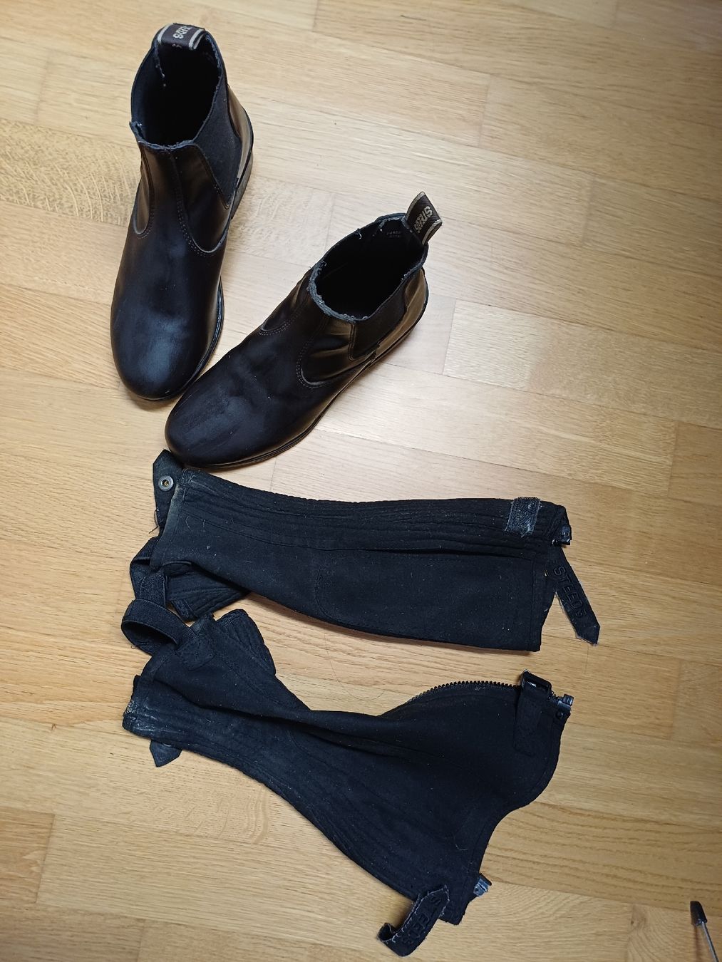 Chaussures filles: Reitstiefeletten mit Stulpen – D'occasion à Reiden par ika01