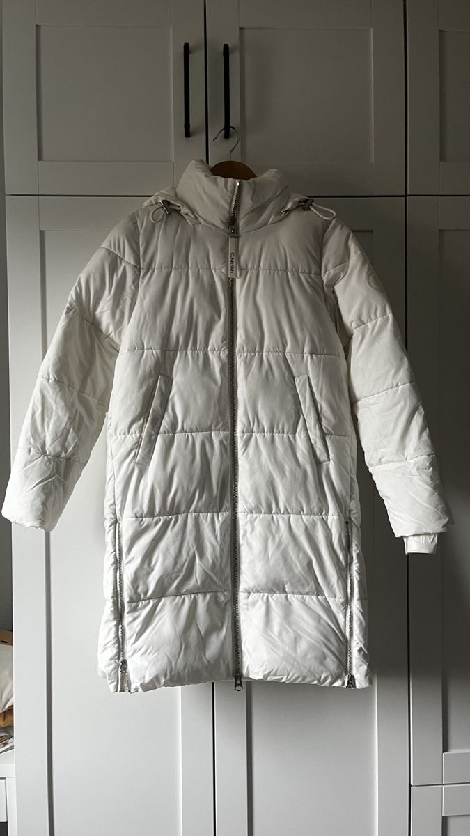 Calvin Klein Cappotti: Calvin Klein Wintermantel Weiss Gr. S – Usato da Rapperswil SG venduto da Natalia_Ruzhyna