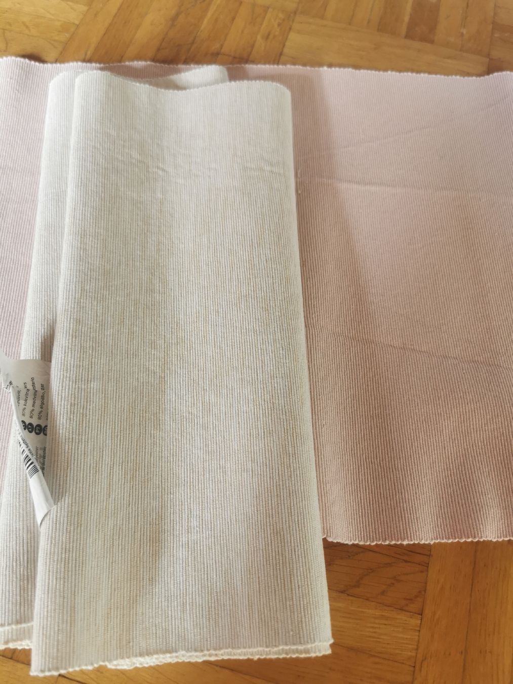 Ikea Set di tavolo e panche: Tischläufer Ikea Rosa und Beige – Nuovo (secondo la descrizione) da Laufen venduto da Daraja 1