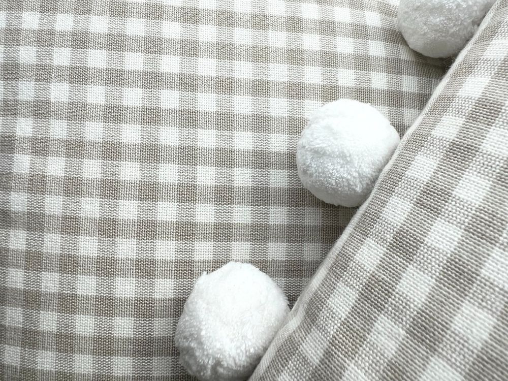Coussins: 5 Kissen kariert von Somea. Neu! (Ladenpreis 354.-) – Neuf avec emballage d'origine à Allschwil par mapetitemaison 3