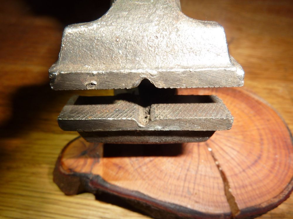 Mini Handschraubstock Aus Stahl - Kleiner Schraubstock Für Hobby Und Heimwerker