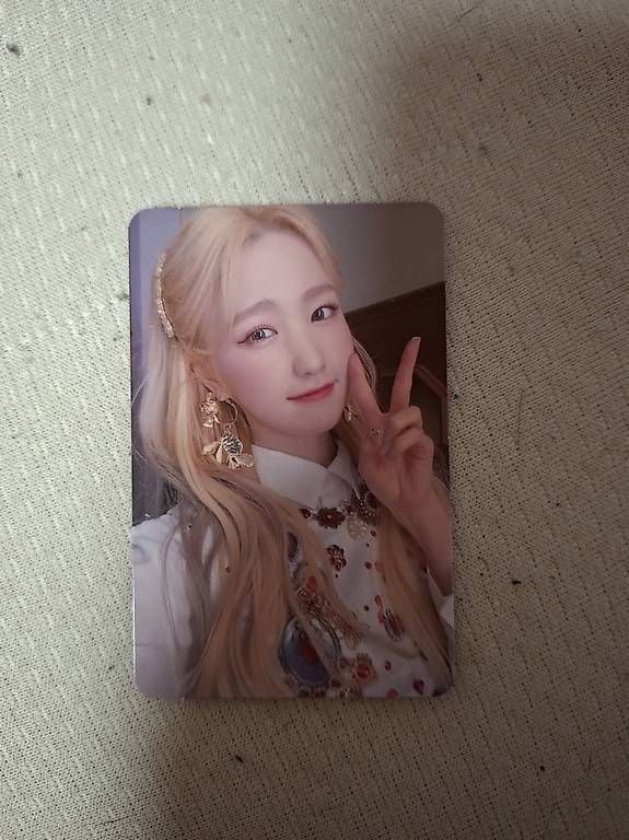 Albums: Hitomi album pc  – D'occasion à Alikon par e_w_lt5y