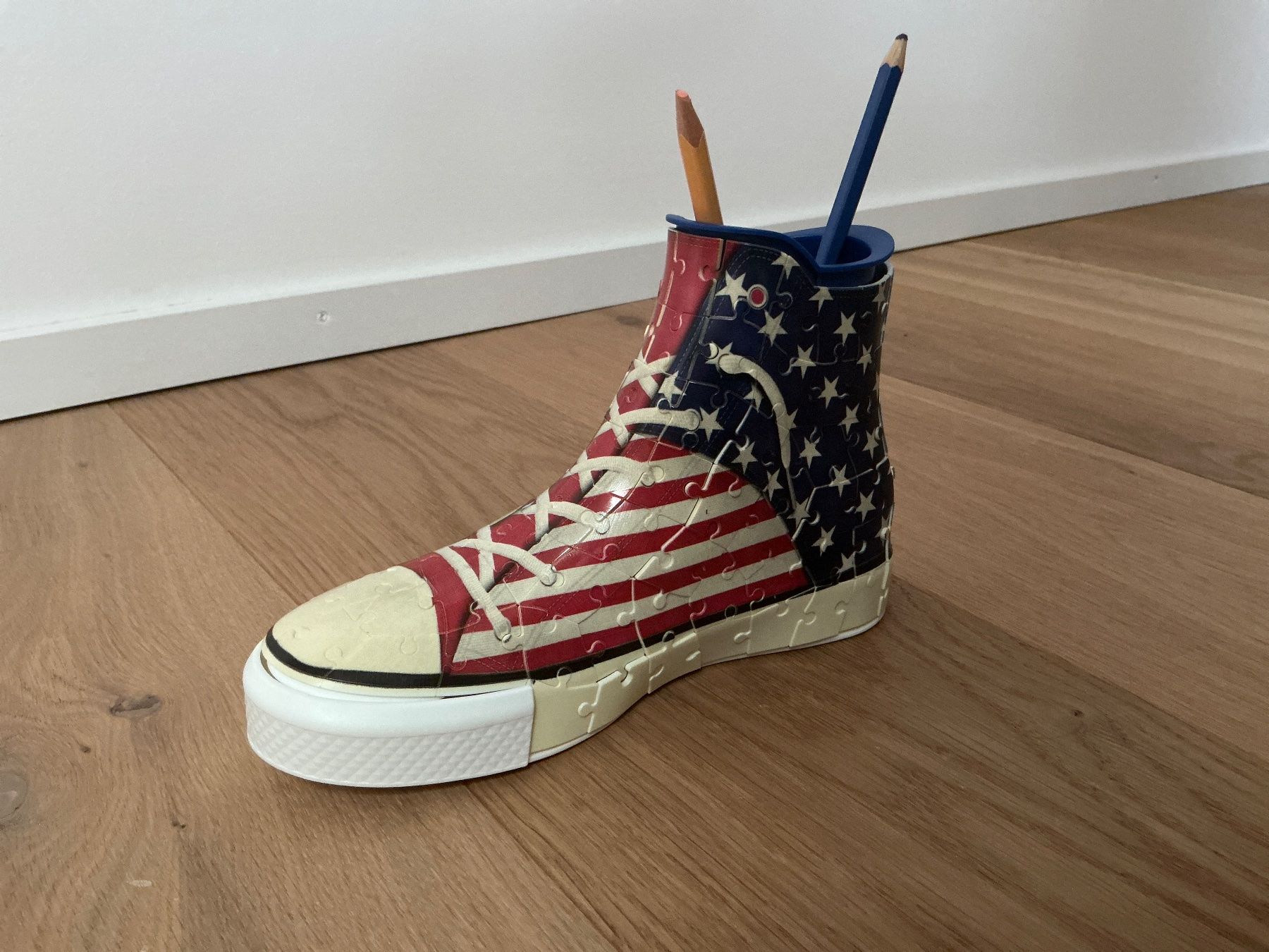Ravensburger Puzzles: Ravensburger 3D Puzzle, Stiftehalter als Converseschuh – D'occasion à Wettswil am Albis par Autodelta 3