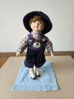 Schöne Puppe aus Mamas Sammlung
