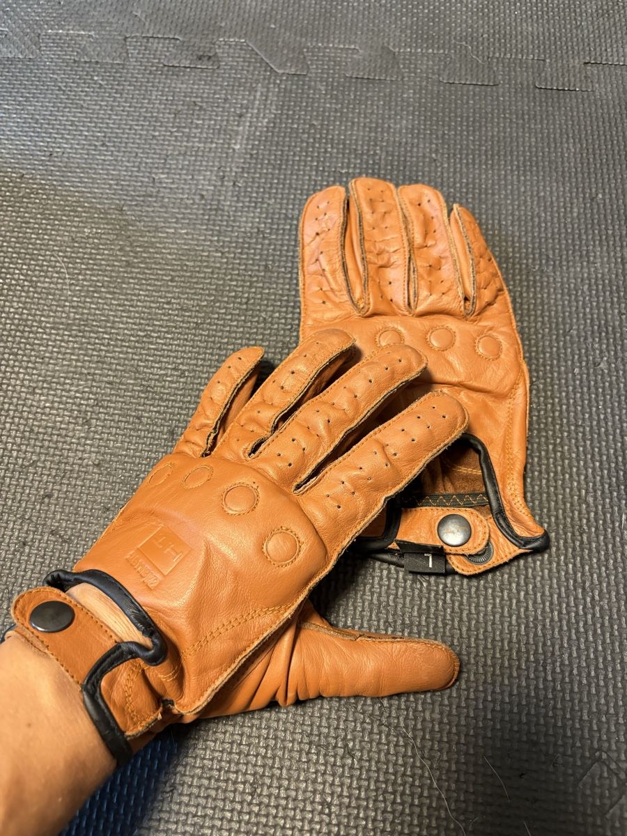 Handschuhe & Handstulpen: Gants Blauer – Gebraucht aus Neyruz-sur-Moudon von Flachouille