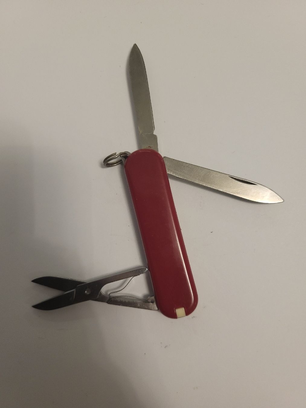 Victorinox Couteaux de poche: Taschenmesser rot mit UBS Logo  – D'occasion à nunningen par mic_88k2 4