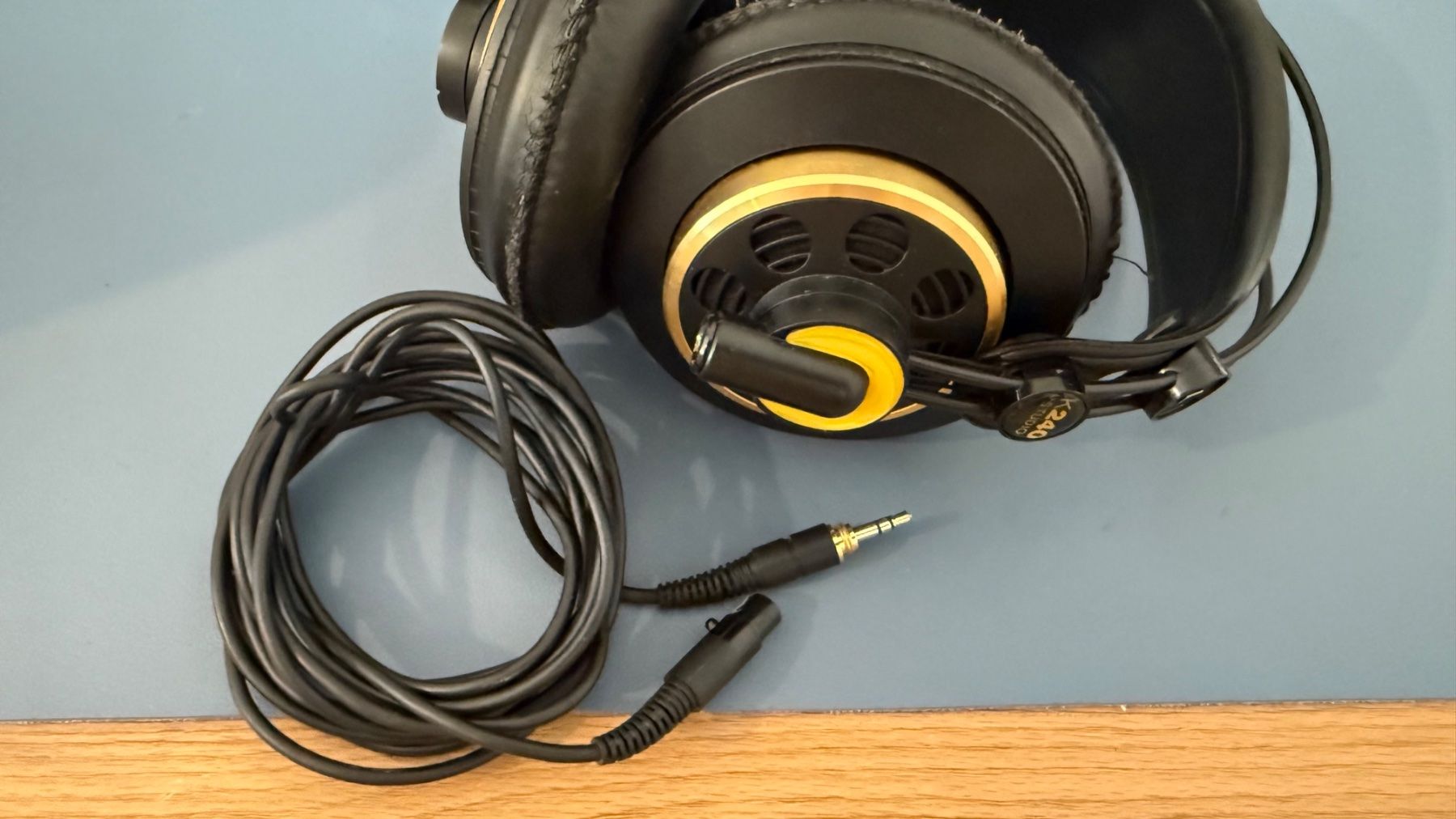 Akg Cuffie: AKG Kopfhöre – Usato da Zürich venduto da guille.arg 3