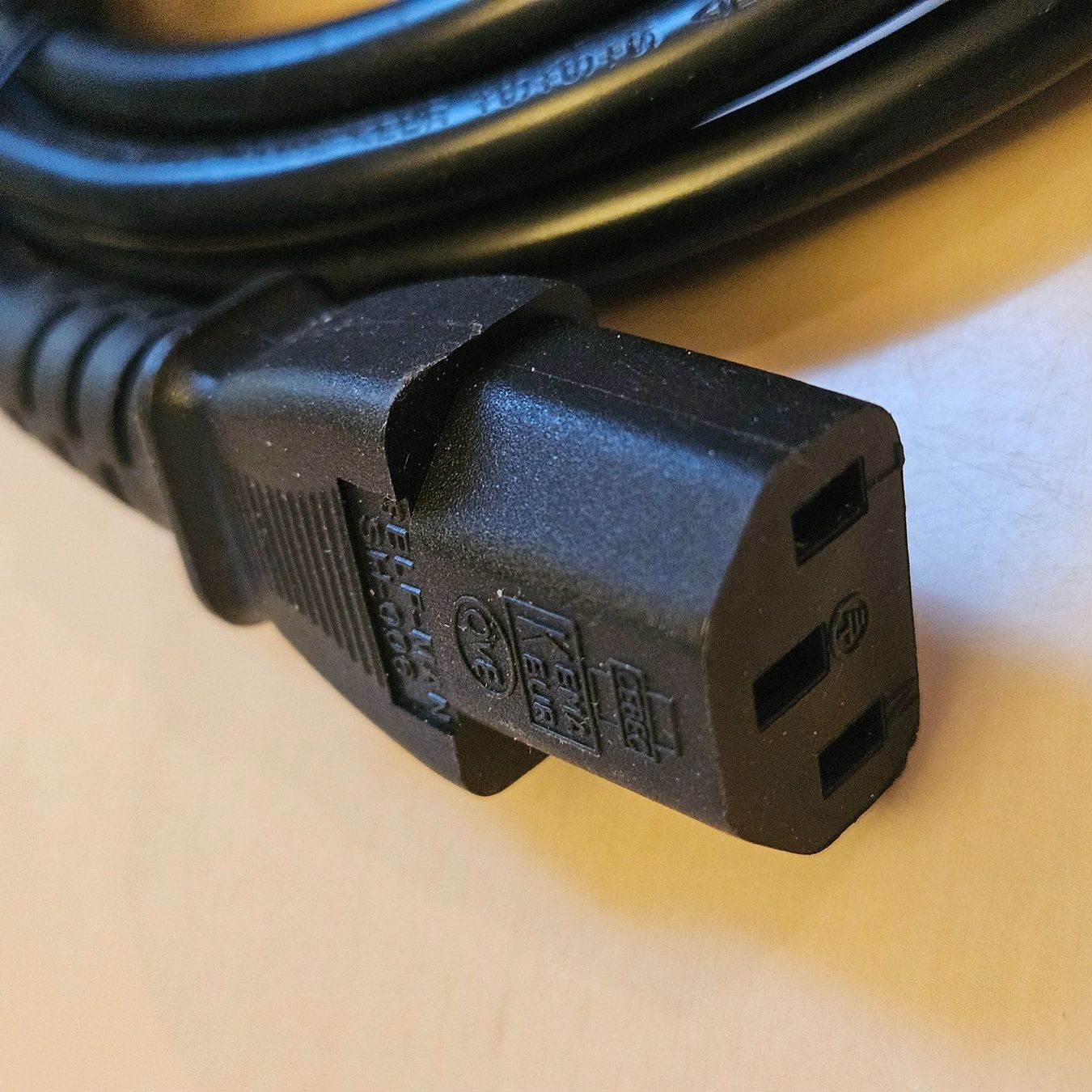 Hama Cavi: Gerätekabel 1.5 m; IEC 60320 – Nuovo e nell'imballaggio originale da Wettingen venduto da Christianv 2