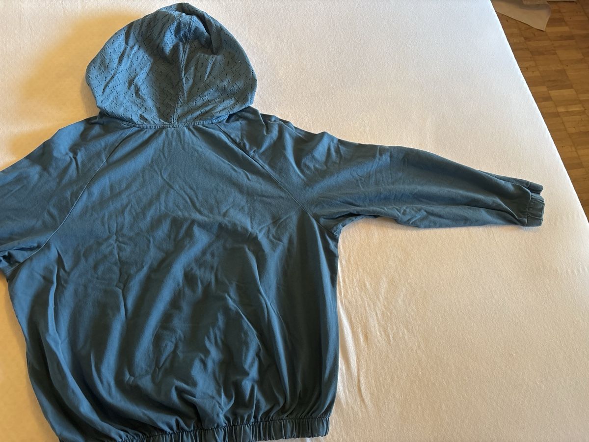 E9 Maglioni & Felpe: E9 Kletter- & Lounge-Sweatshirt – Usato da Mönchaltorf venduto da kristy_b 4