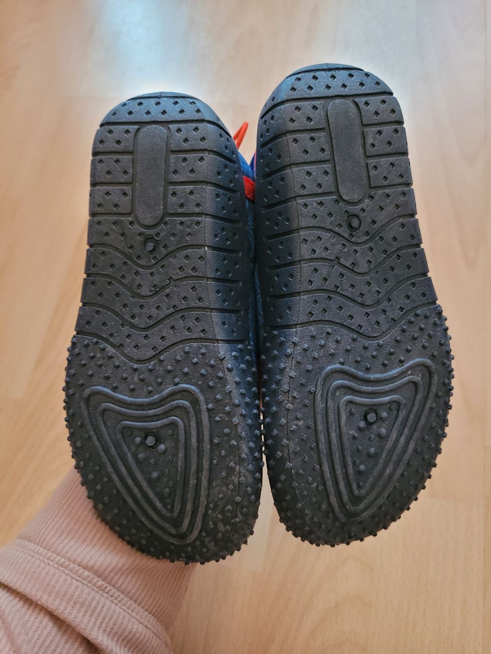 Scarpe per ragazzi: Badeschuhe gr. 27 Spiderman – Usato da Inwil venduto da Flower2325 1