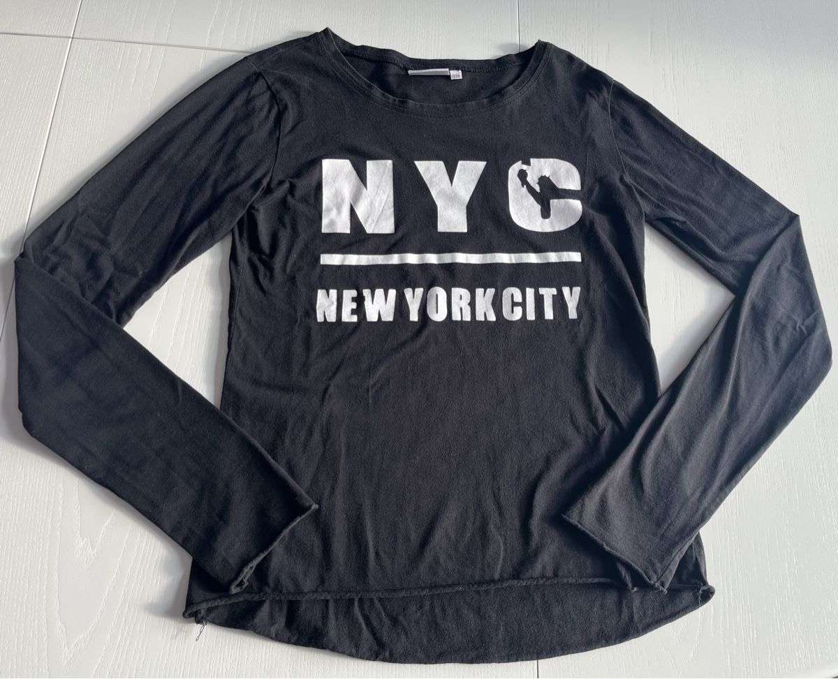 Camicette, T-shirt & Top: Cooles NYC Langarmshirt Gr. 170 – Nuovo (secondo la descrizione) da Hünenberg See venduto da spartakus02