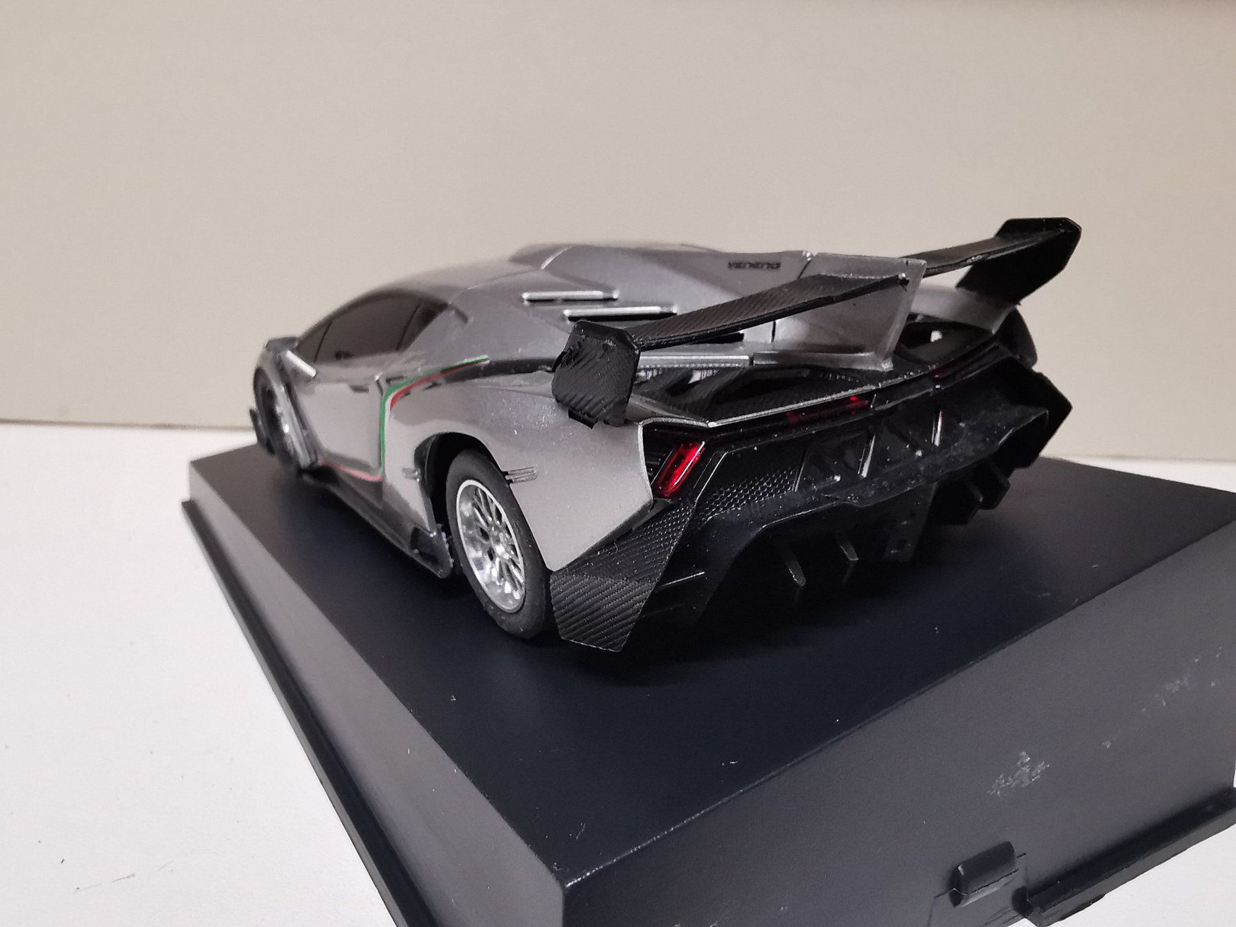 Piste: Lamborghini Veneno, slot it chassis – Usato da Winterthur venduto da Lonpos1 3