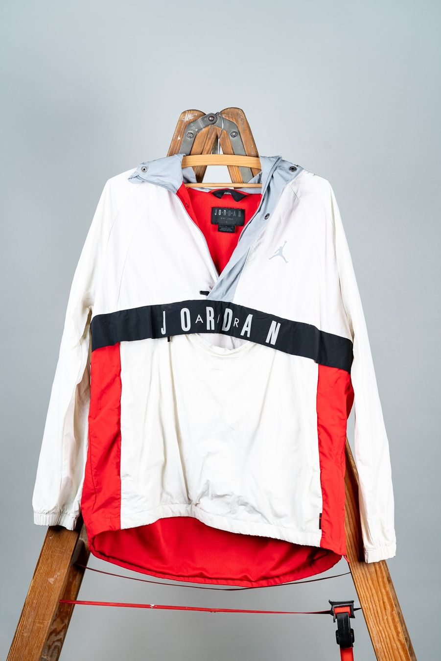 Jordan Giacche: NIKE Jordan Air Windbreaker – Usato da Wädenswil venduto da OmarWeber