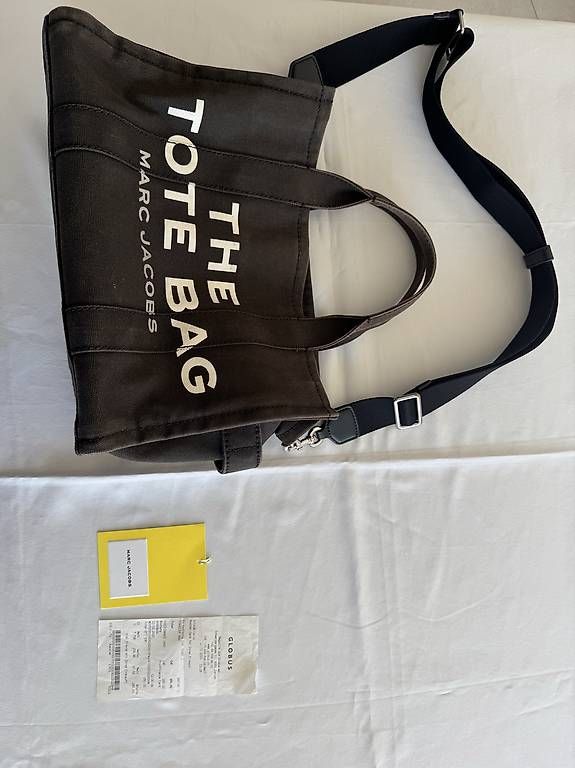 Taschen für Damen: Marc Jacobs The Tote Bag  – Gebraucht aus Schlieren von gue_m9qk 4