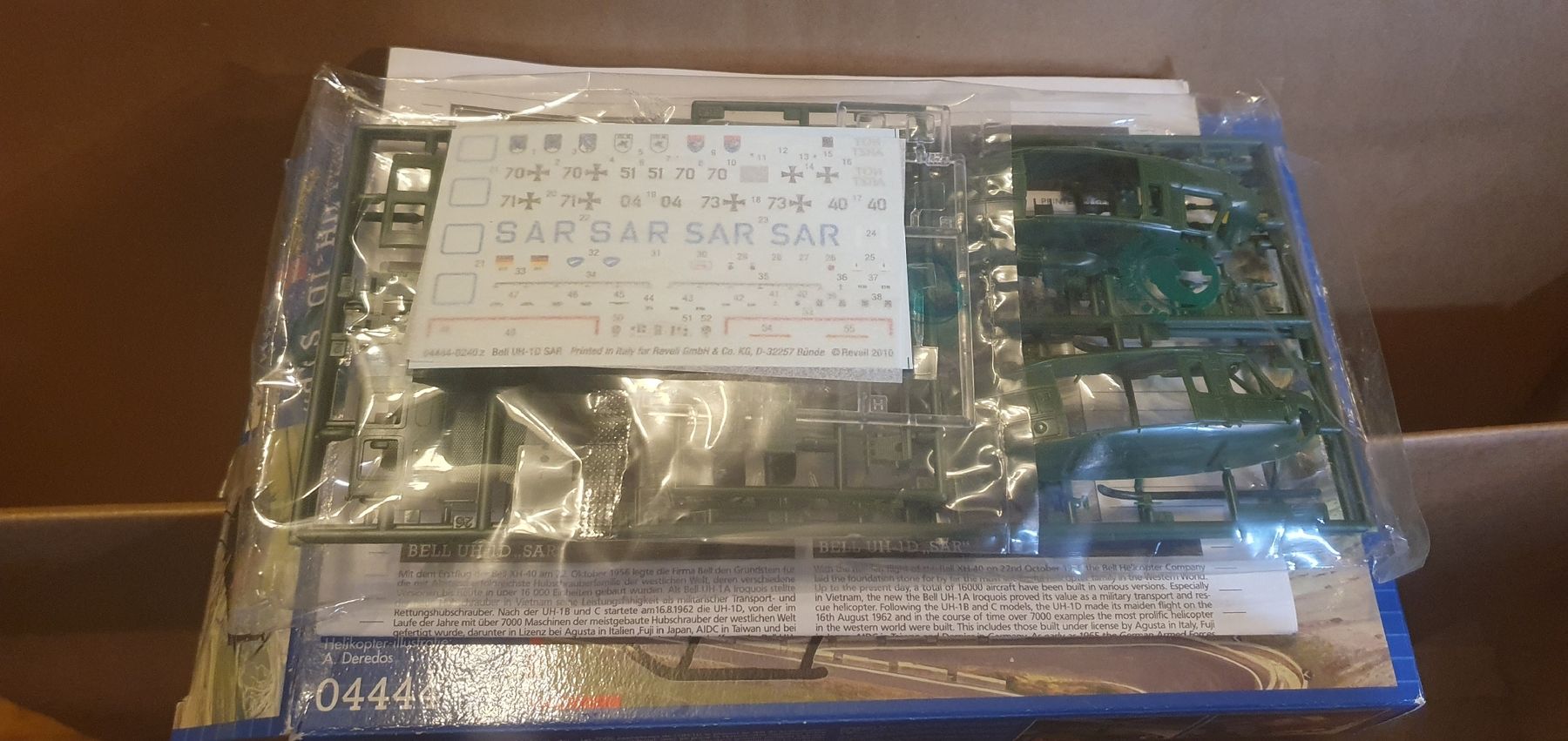 Revell Modellbausätze & Standmodelle: BELL UH-1D SAR Revell 1/72 – Gebraucht aus Kaisten von  1