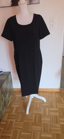 Kleid schwarz TH.BRAUN Grösse 42 neuwertig