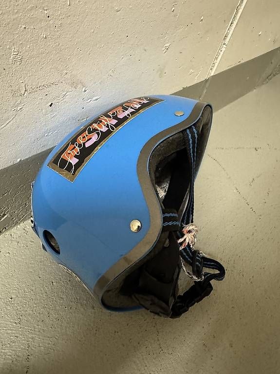 Caschi: Velo / Scooter Helm 48-53 cm  – Usato da Cham venduto da Kaylua 1