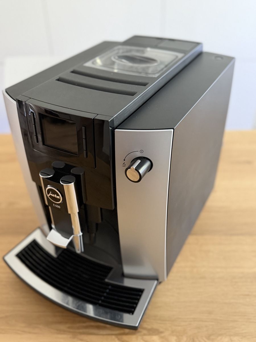 Jura Macchine per caffè & Macchine per espresso: Jura E600 Top gepflegt  – Usato da Au ZH venduto da sara050 4