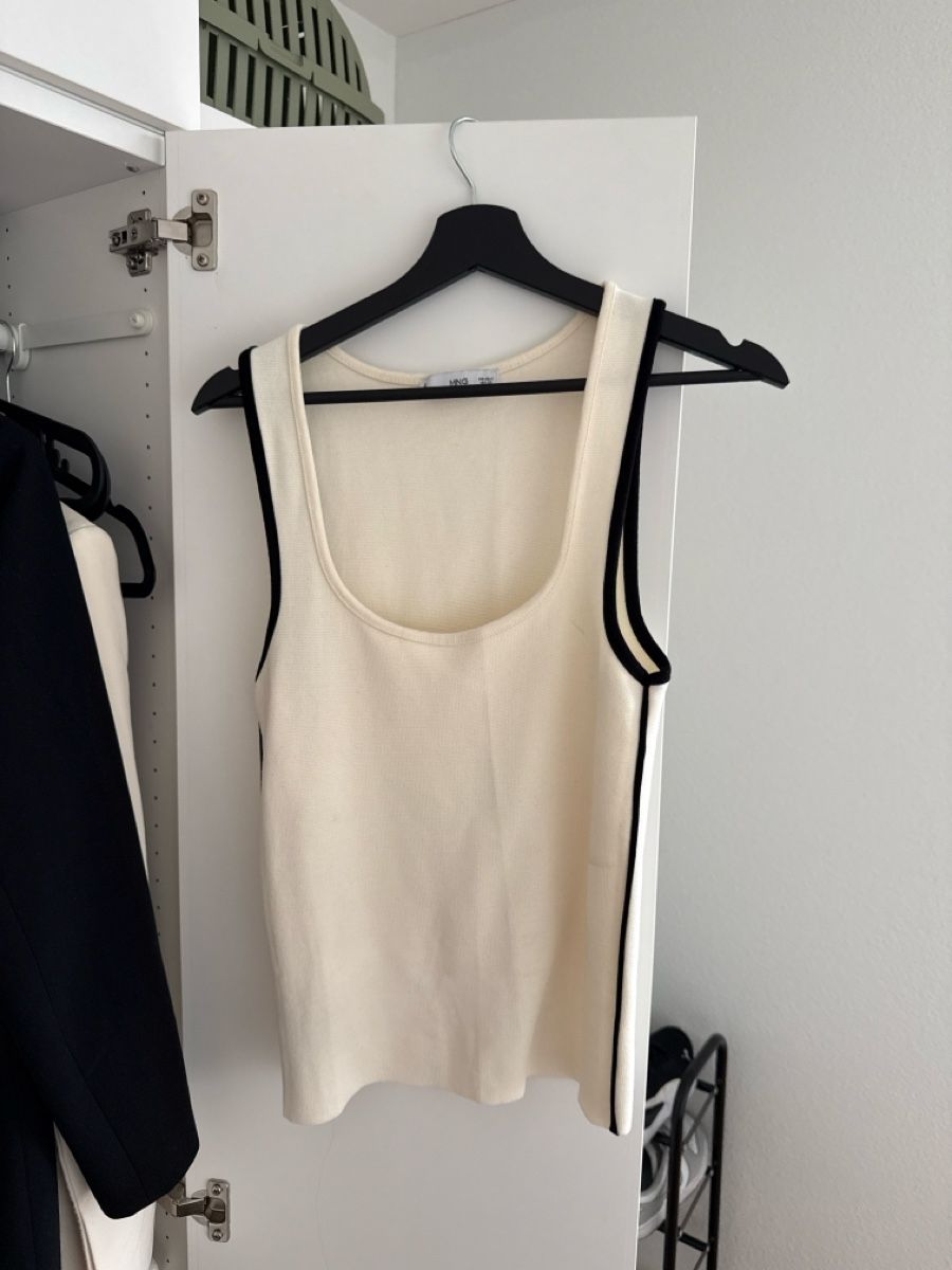 Mango Tops:     Tank top  – D'occasion à Nebikon par Preloved_bykelly
