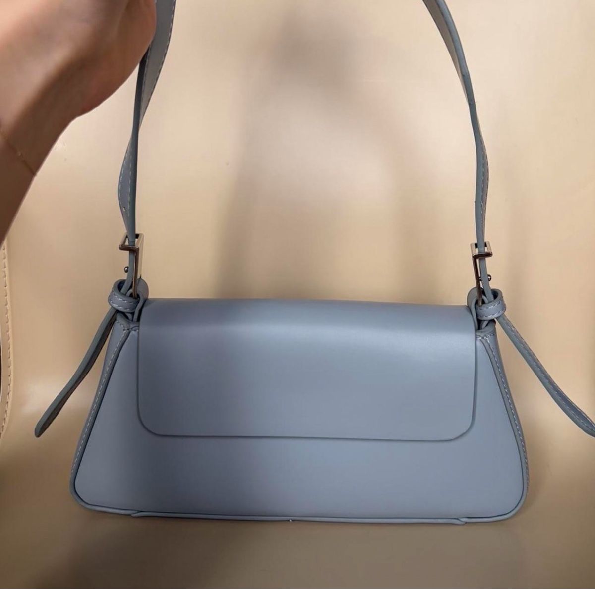 Zara Taschen für Damen: Hellblaue Schultertasche – Pastellblau – Neu (gemäss Beschreibung) aus Tafers von sel_7229