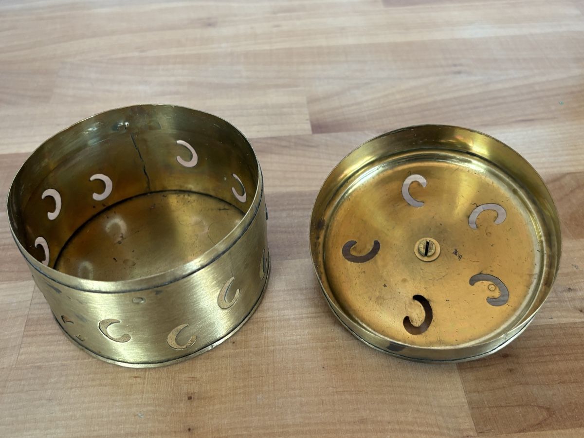 Contenitori & Simili: Messing Dose mit Deckel – Usato da Rümlang venduto da euqinom16 4