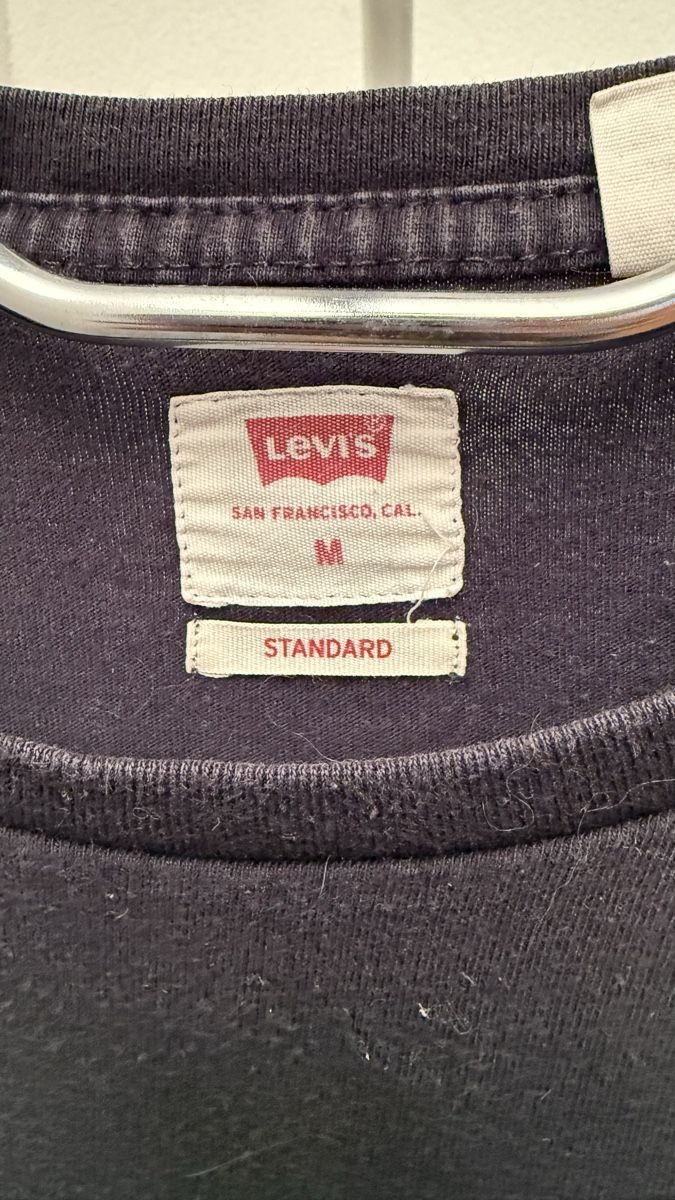 Levi's T-shirt: Schwarzes Levi's T-Shirt, Grösse M – Usato da Gelterkinden venduto da teddywidder 1