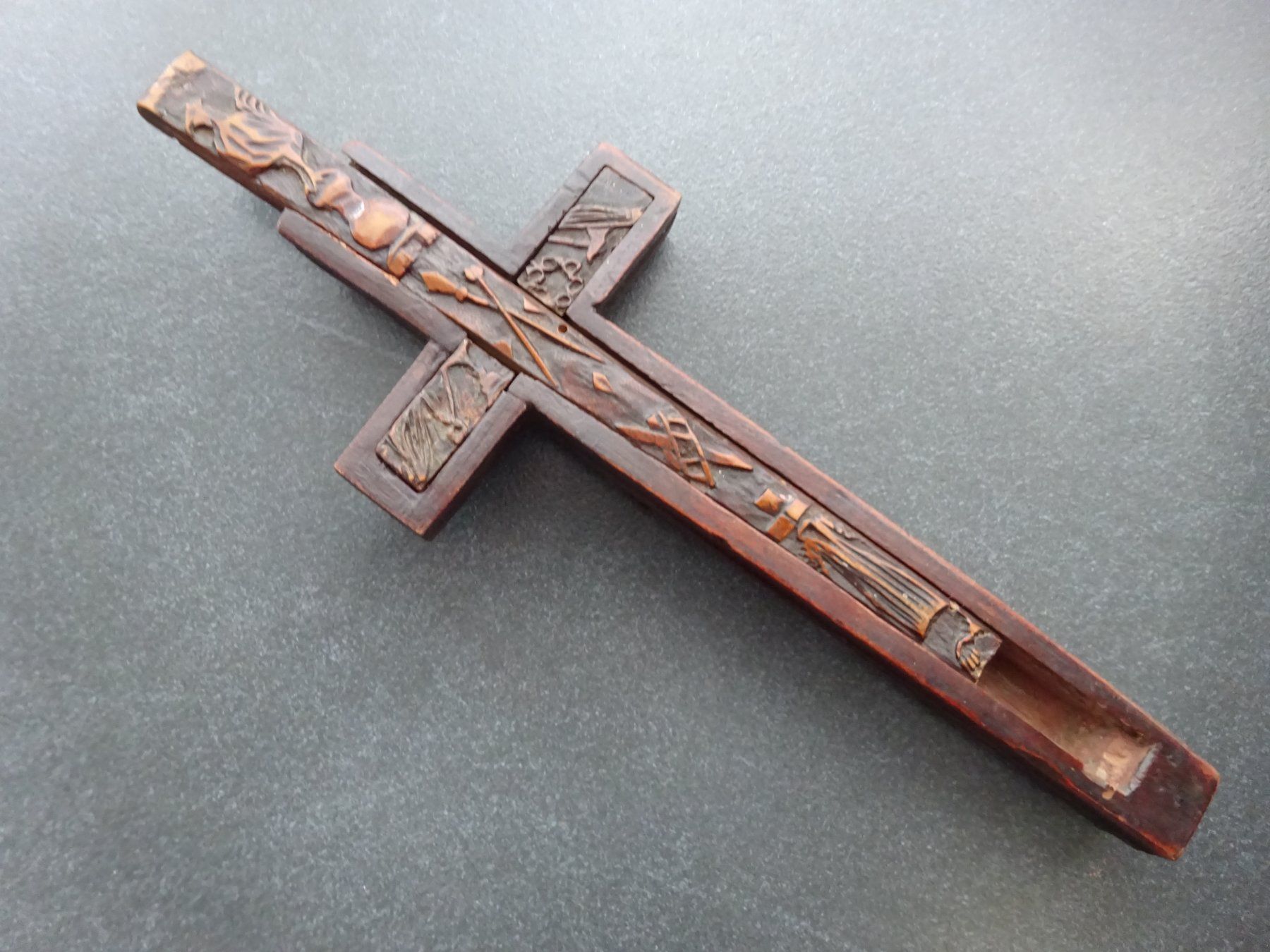 Skulpturen & Statuen: Antikes Reliquie Kreuz – Gebraucht aus Esslingen von eintagammeer 3