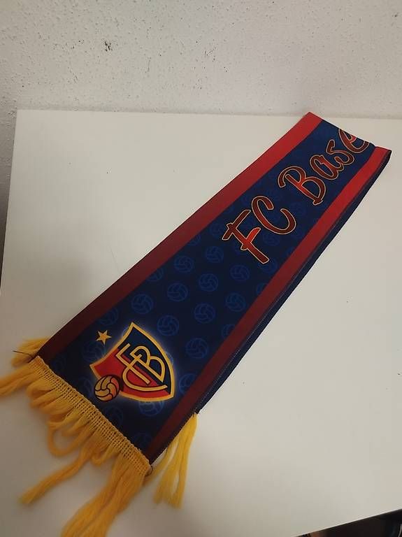 Foulard & Sciarpe: FC Basel Schal  – Usato da Bern venduto da jan_l28t 2