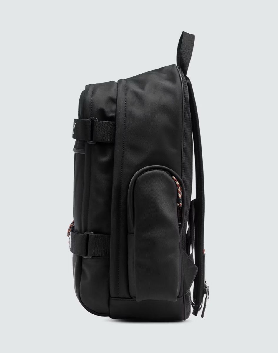 Burberry Rucksäcke: Burberry Nevis Backpack – Neu und originalverpackt aus Port von Alpensieg 2