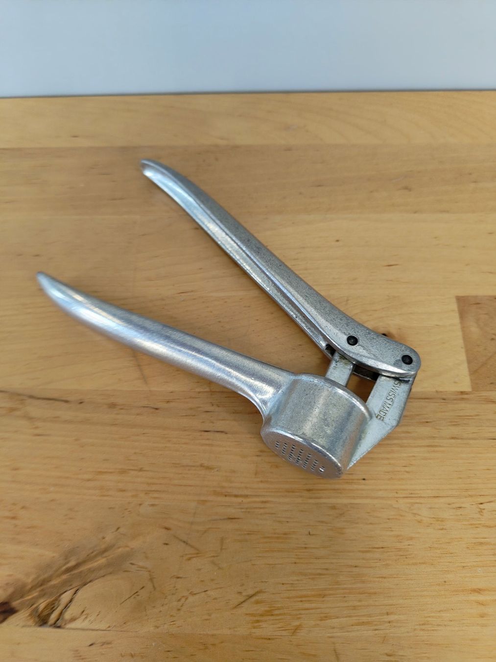 Appareils de cuisine: Knoblauchpresse retro Swissmade – D'occasion à Emmenbrücke par BlSi 2