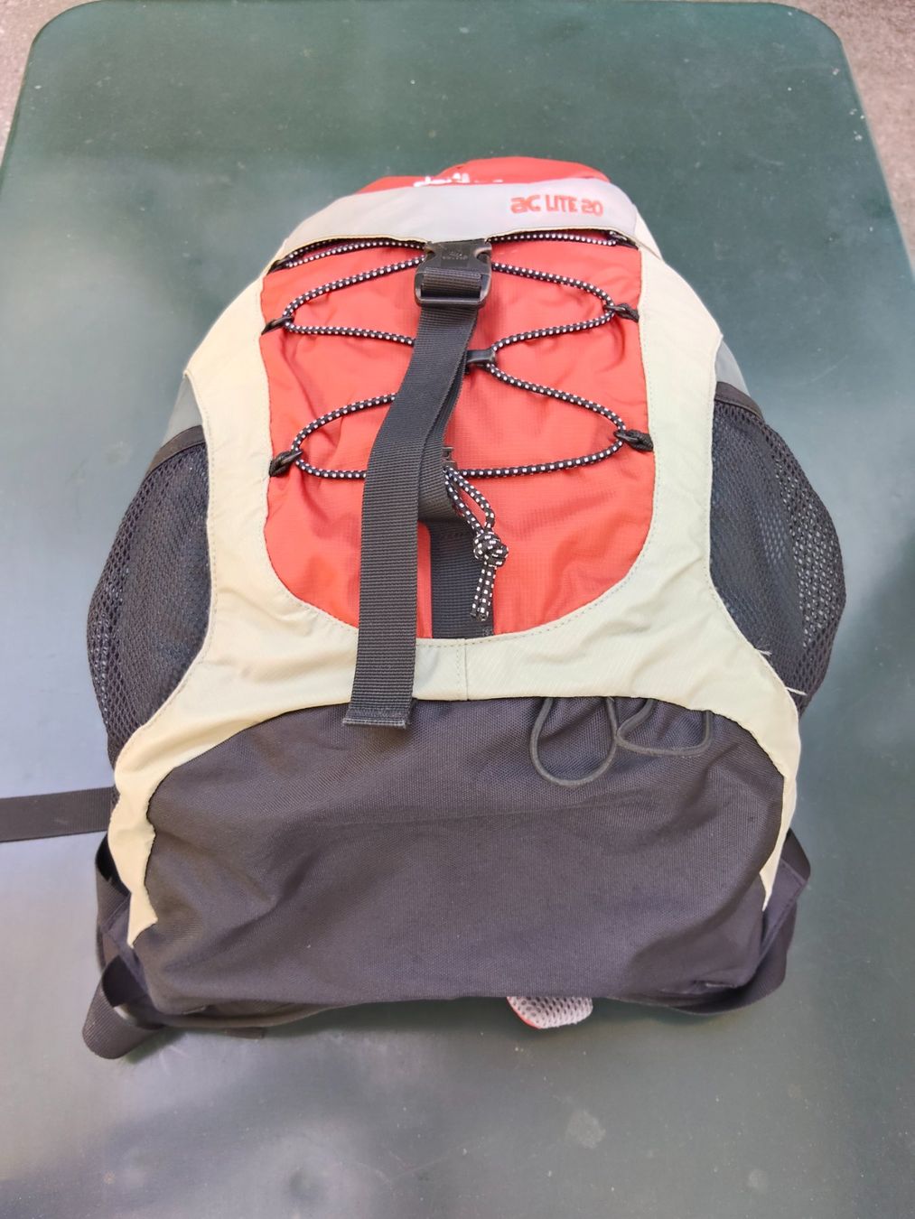 Deuter Rucksäcke: Wanderrucksack DEUTER AC Lite 2O – Gebraucht aus Trimbach von Robigutri 1