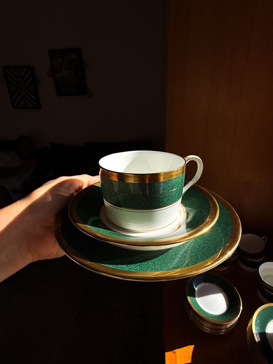 Tazze: Élégant ensemble Coalport composé  – Nuovo (secondo la descrizione) da Le Sentier venduto da CannelleVintage13