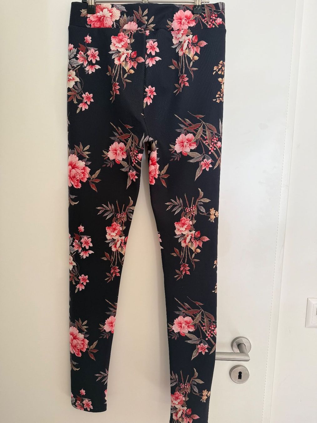 Leggings: Leggings  Atmosphere Grösse M – D'occasion à Steg im Tösstal par goldlionfree 1